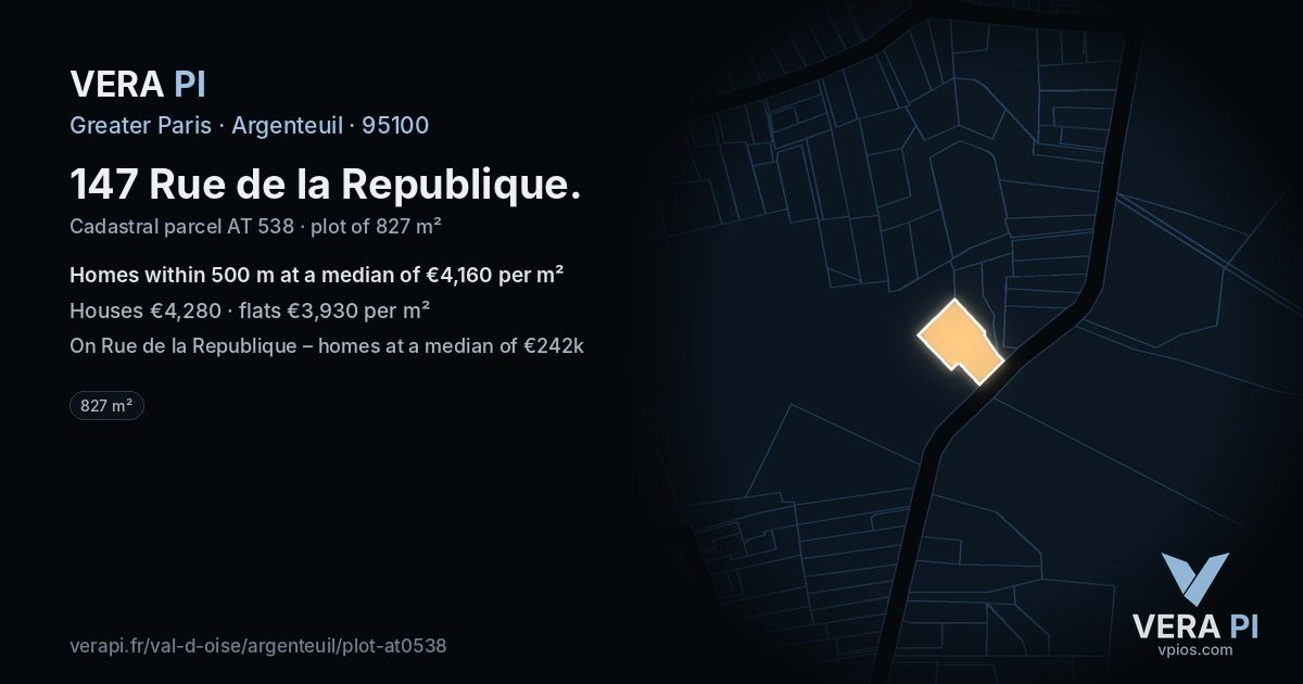 147 Rue de la Republique, Argenteuil at night – the plot lit, the parcels around coloured by the prices near them