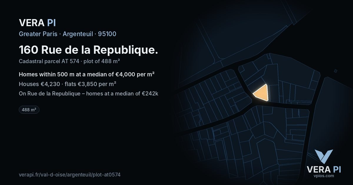 160 Rue de la Republique, Argenteuil at night – the plot lit, the parcels around coloured by the prices near them