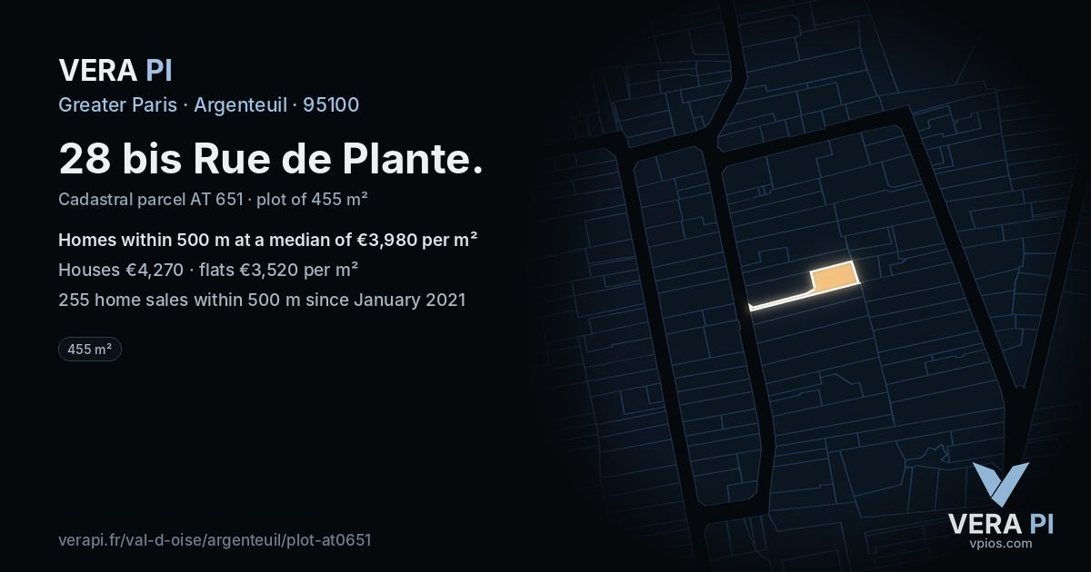 28 bis Rue de Plante, Argenteuil at night – the plot lit, the parcels around coloured by the prices near them