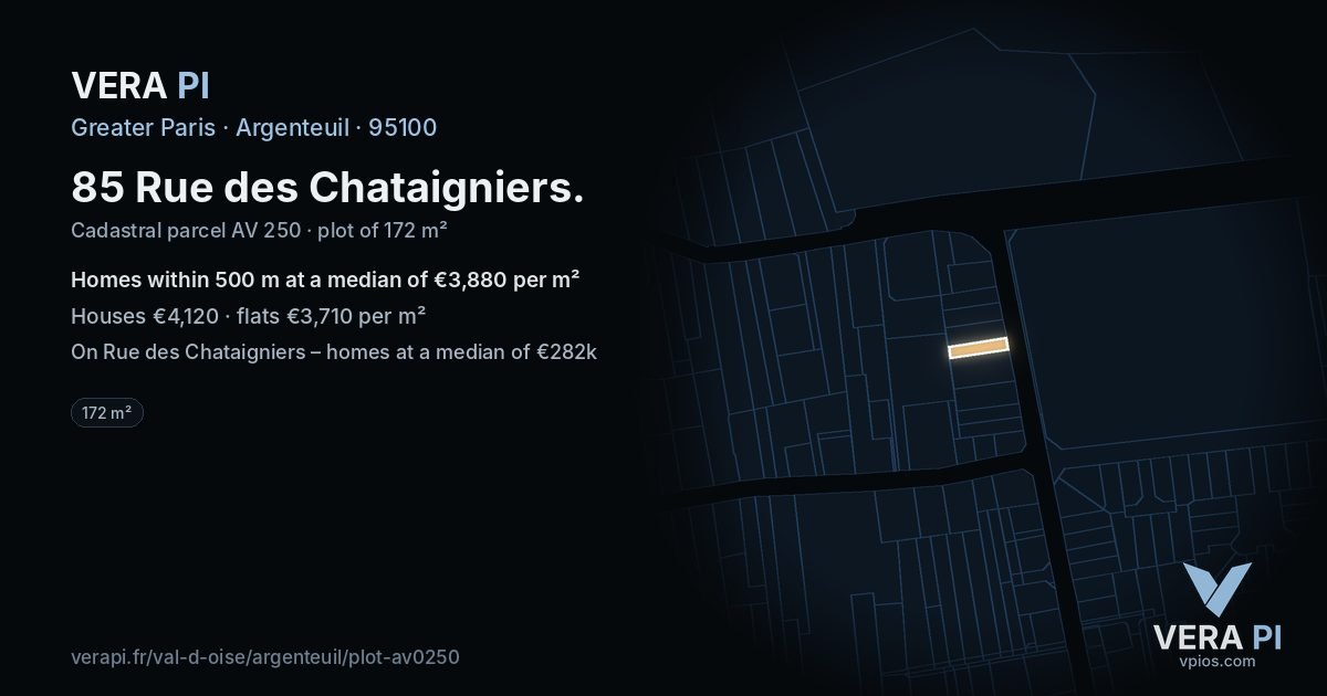 85 Rue des Chataigniers, Argenteuil at night – the plot lit, the parcels around coloured by the prices near them