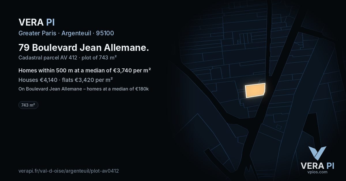 79 Boulevard Jean Allemane, Argenteuil at night – the plot lit, the parcels around coloured by the prices near them