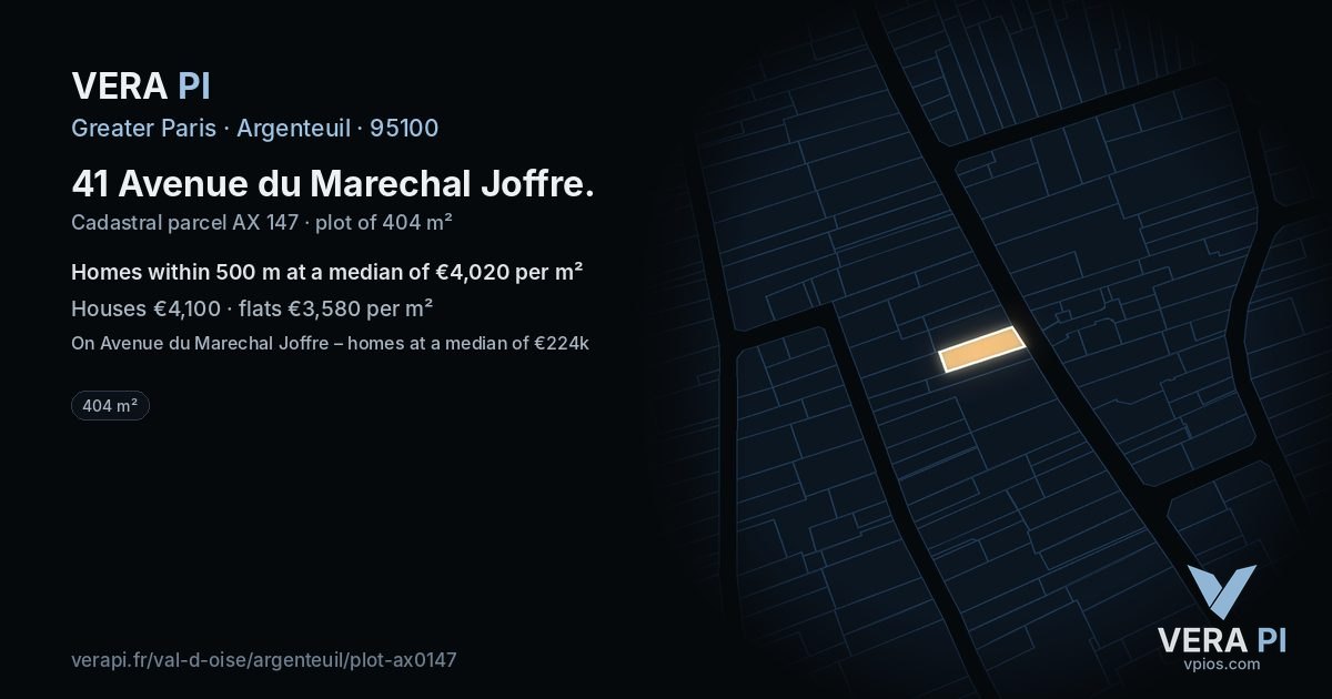 41 Avenue du Marechal Joffre, Argenteuil at night – the plot lit, the parcels around coloured by the prices near them