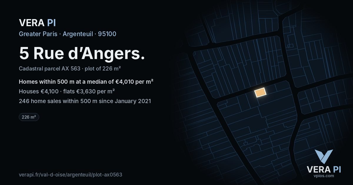 5 Rue d’Angers, Argenteuil at night – the plot lit, the parcels around coloured by the prices near them