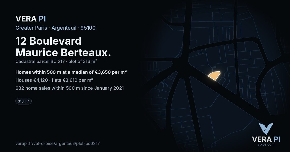 12 Boulevard Maurice Berteaux, Argenteuil at night – the plot lit, the parcels around coloured by the prices near them