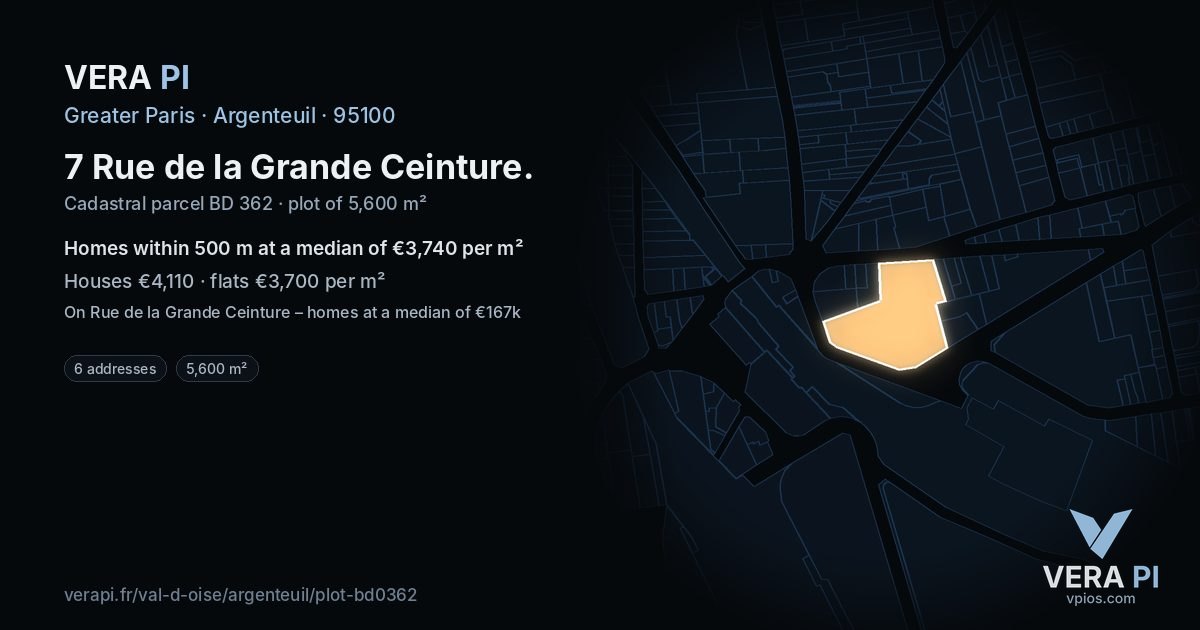 7 Rue de la Grande Ceinture, Argenteuil at night – the plot lit, the parcels around coloured by the prices near them