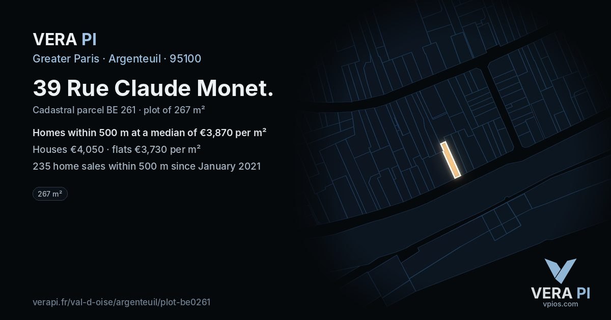 39 Rue Claude Monet, Argenteuil at night – the plot lit, the parcels around coloured by the prices near them