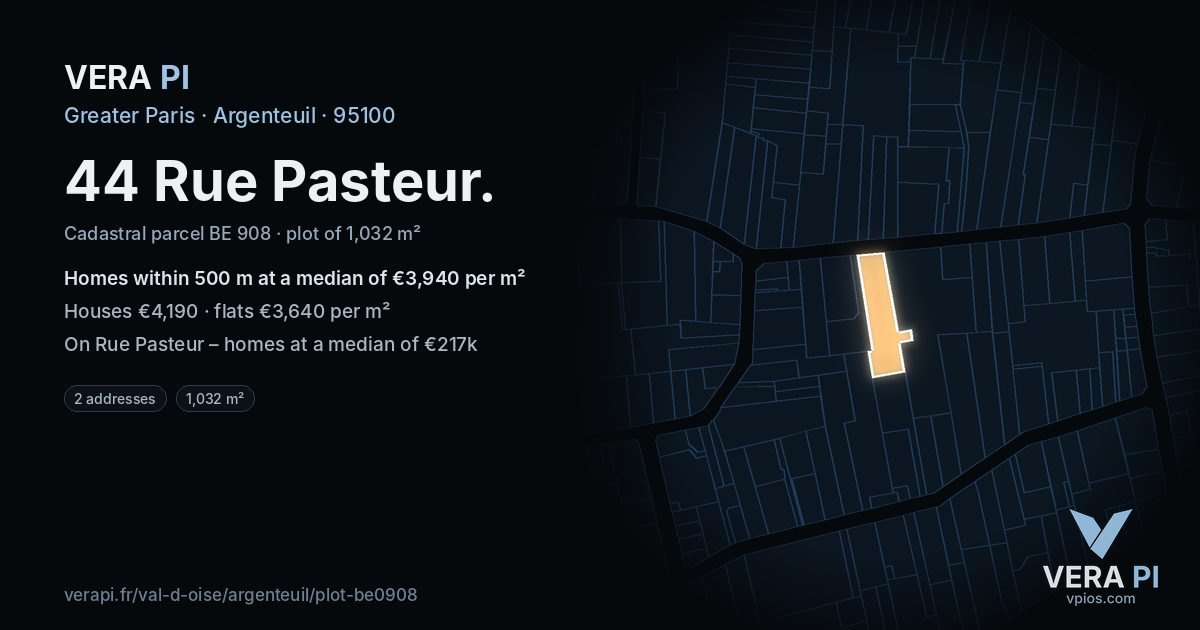 44 Rue Pasteur, Argenteuil at night – the plot lit, the parcels around coloured by the prices near them