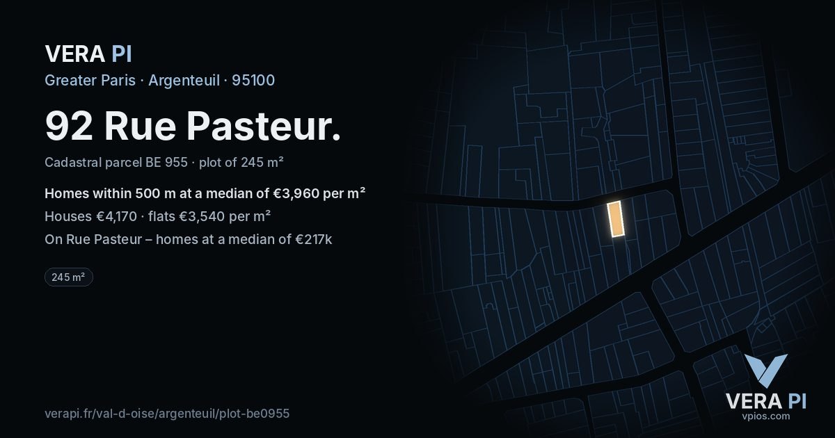 92 Rue Pasteur, Argenteuil at night – the plot lit, the parcels around coloured by the prices near them