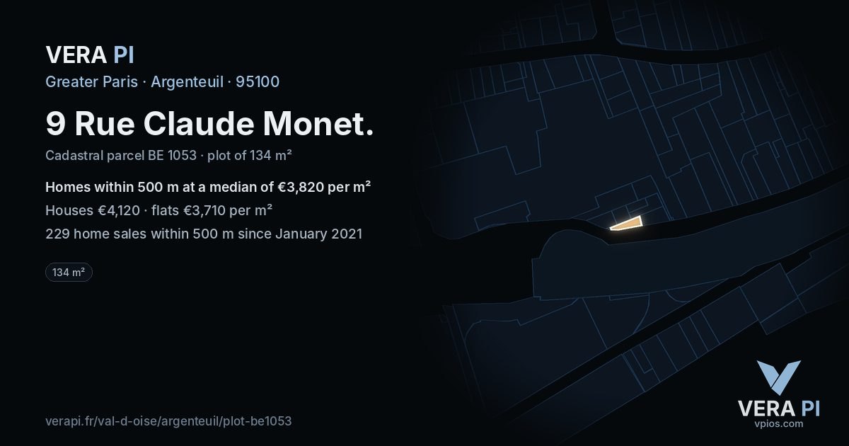 9 Rue Claude Monet, Argenteuil at night – the plot lit, the parcels around coloured by the prices near them