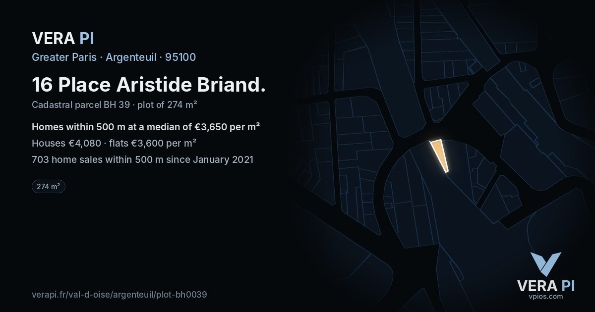 16 Place Aristide Briand, Argenteuil at night – the plot lit, the parcels around coloured by the prices near them