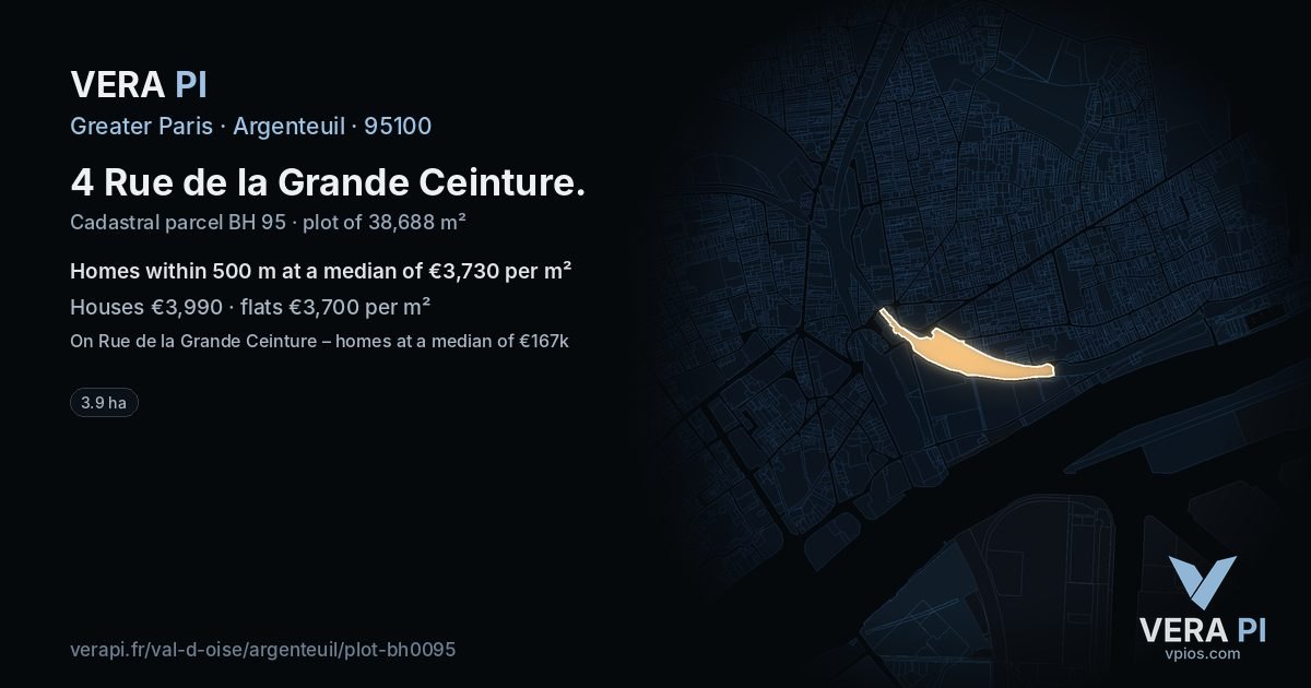 4 Rue de la Grande Ceinture, Argenteuil at night – the plot lit, the parcels around coloured by the prices near them