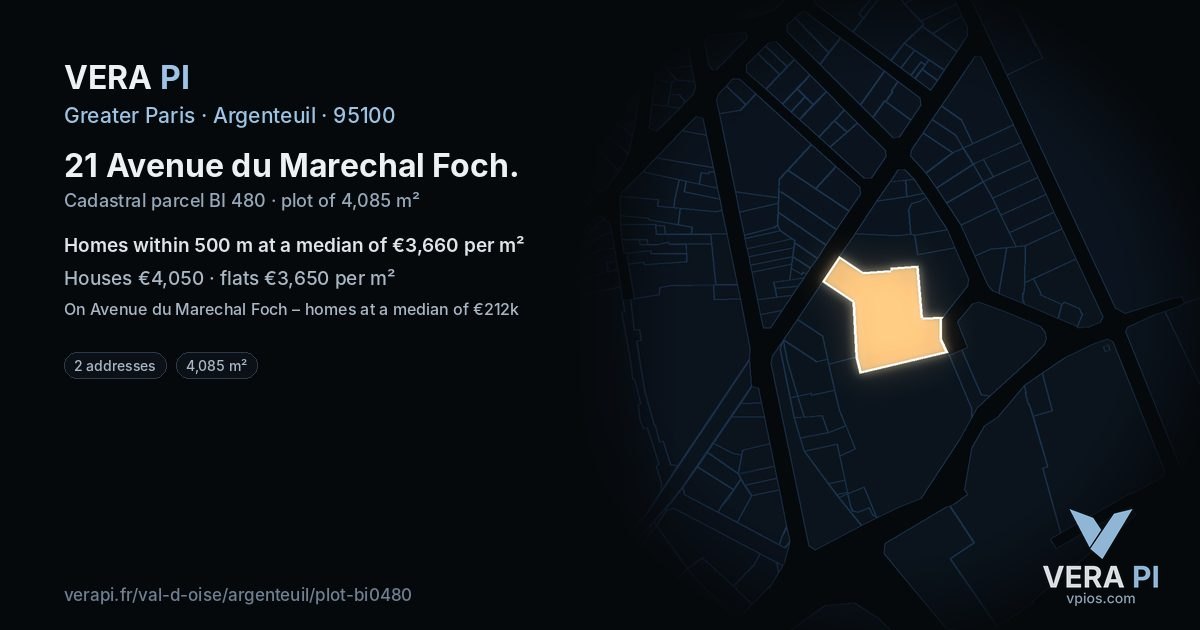 21 Avenue du Marechal Foch, Argenteuil at night – the plot lit, the parcels around coloured by the prices near them