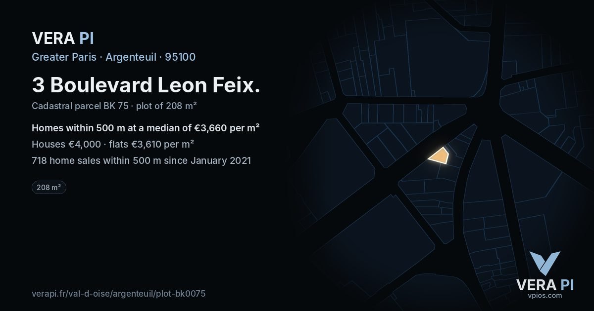 3 Boulevard Leon Feix, Argenteuil at night – the plot lit, the parcels around coloured by the prices near them