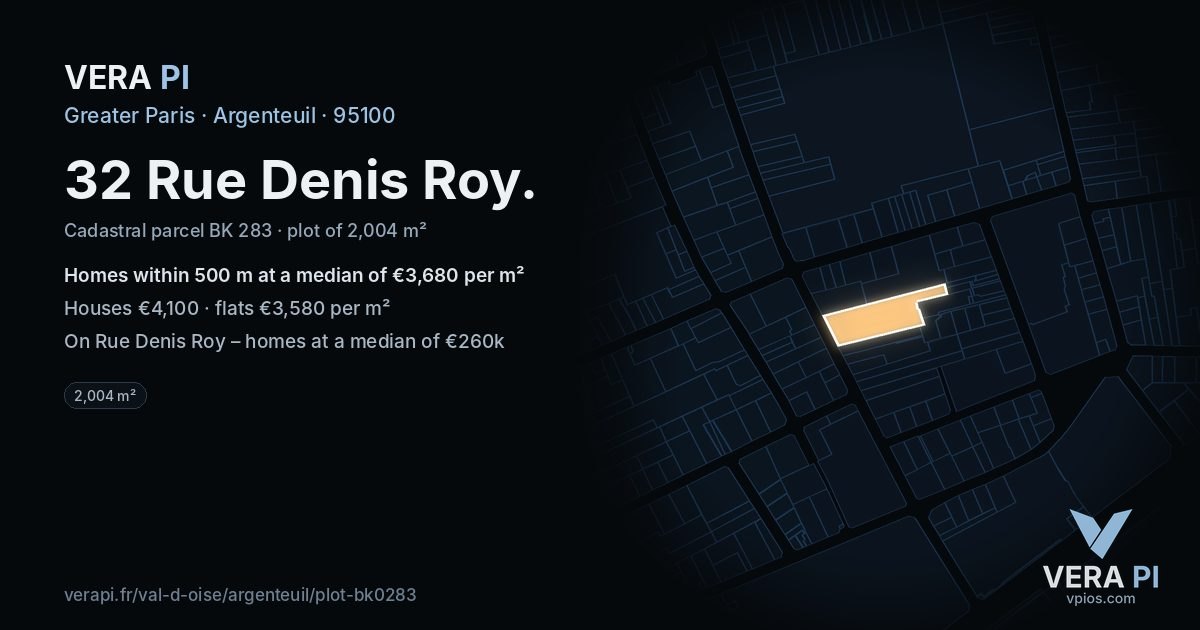 32 Rue Denis Roy, Argenteuil at night – the plot lit, the parcels around coloured by the prices near them