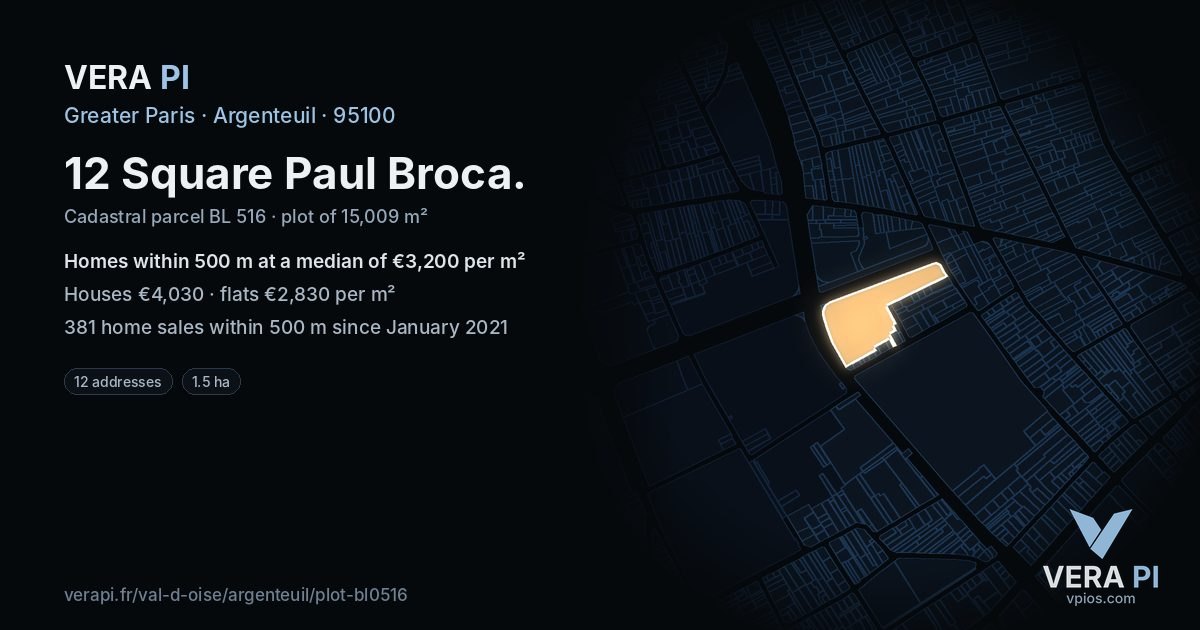 12 Square Paul Broca, Argenteuil at night – the plot lit, the parcels around coloured by the prices near them