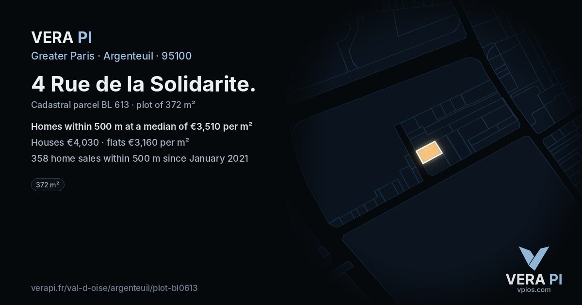 4 Rue de la Solidarite, Argenteuil at night – the plot lit, the parcels around coloured by the prices near them