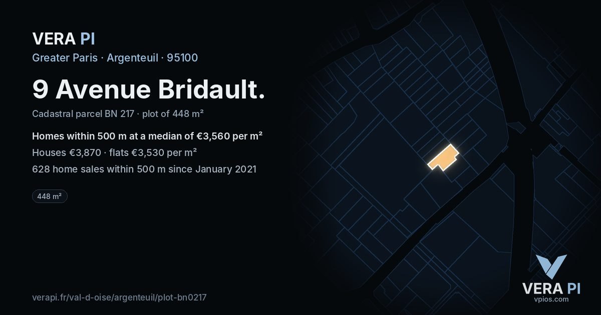 9 Avenue Bridault, Argenteuil at night – the plot lit, the parcels around coloured by the prices near them