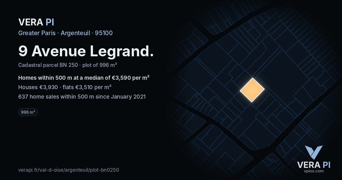 9 Avenue Legrand, Argenteuil at night – the plot lit, the parcels around coloured by the prices near them