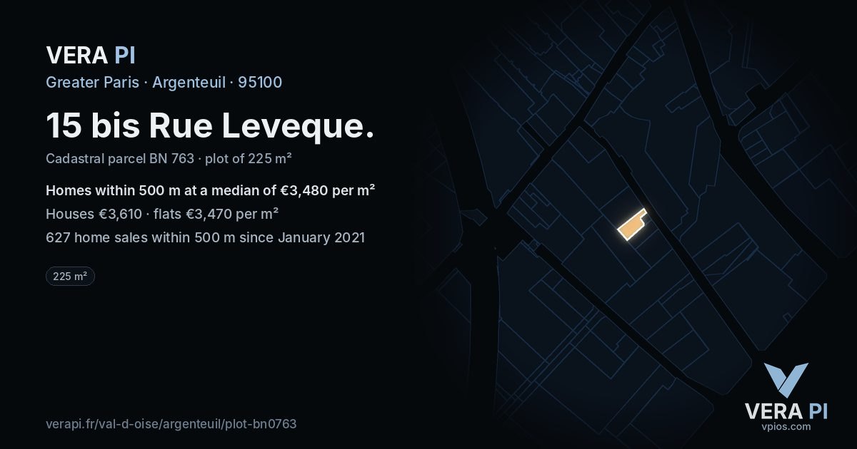 15 bis Rue Leveque, Argenteuil at night – the plot lit, the parcels around coloured by the prices near them