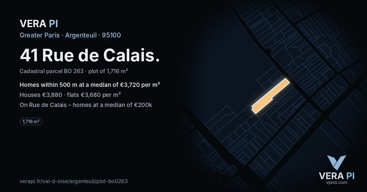 41 Rue de Calais, Argenteuil at night – the plot lit, the parcels around coloured by the prices near them
