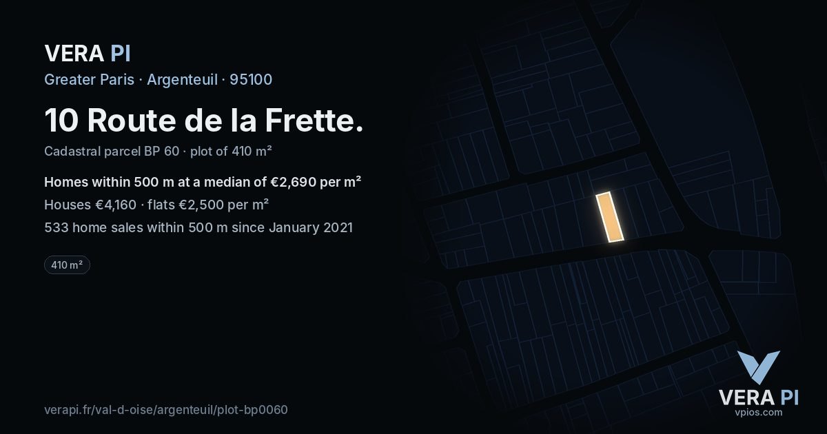 10 Route de la Frette, Argenteuil at night – the plot lit, the parcels around coloured by the prices near them