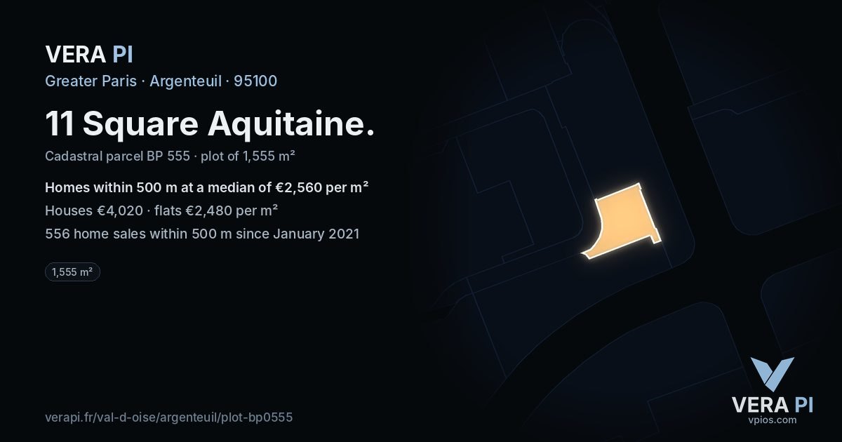 11 Square Aquitaine, Argenteuil at night – the plot lit, the parcels around coloured by the prices near them