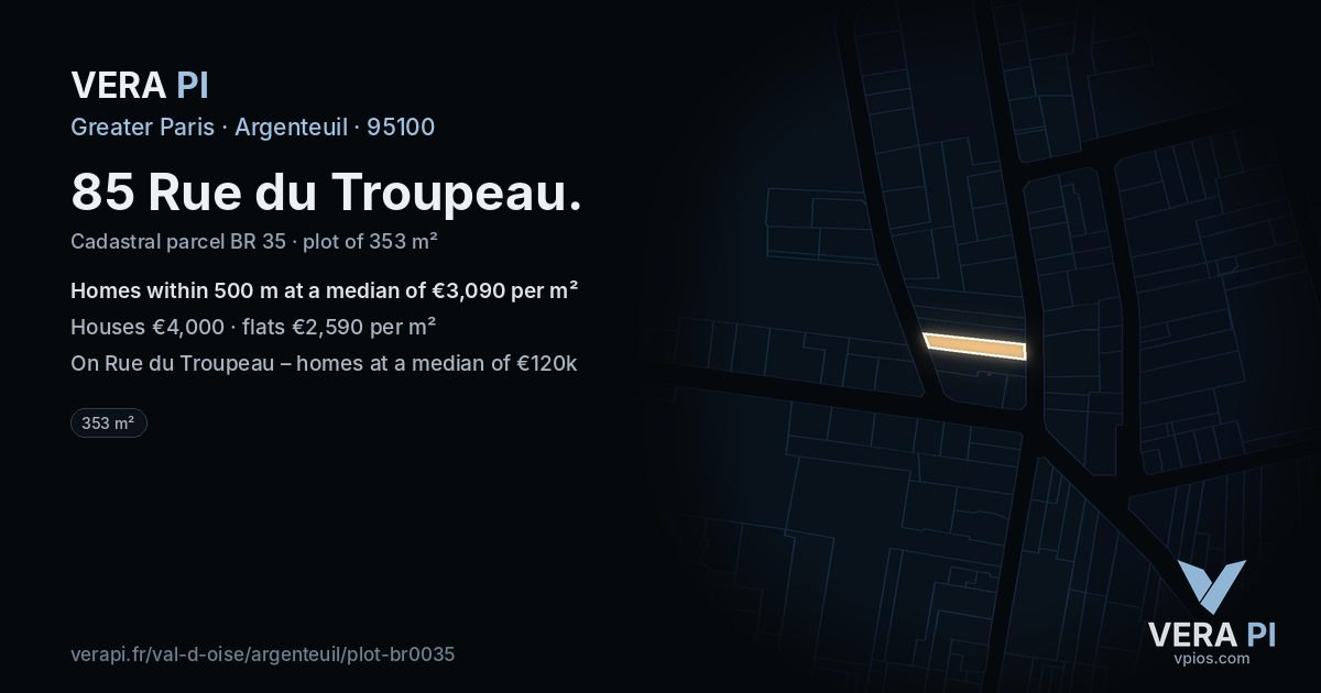 85 Rue du Troupeau, Argenteuil at night – the plot lit, the parcels around coloured by the prices near them