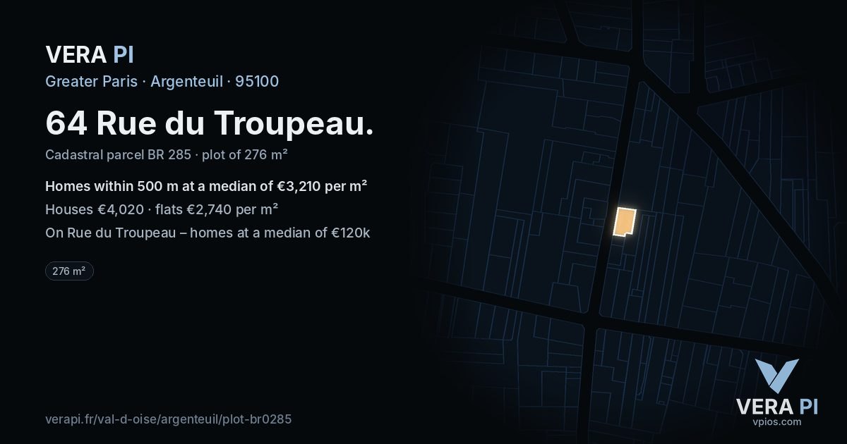 64 Rue du Troupeau, Argenteuil at night – the plot lit, the parcels around coloured by the prices near them