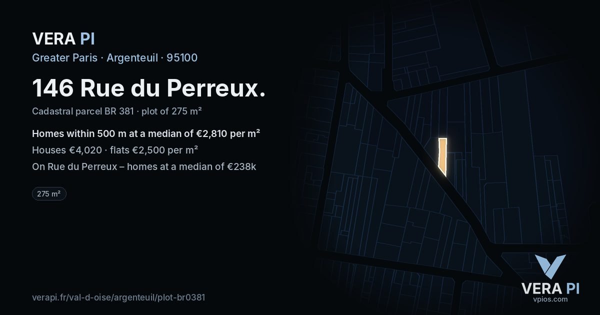 146 Rue du Perreux, Argenteuil at night – the plot lit, the parcels around coloured by the prices near them