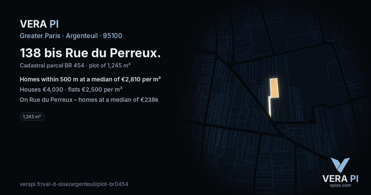 138 bis Rue du Perreux, Argenteuil at night – the plot lit, the parcels around coloured by the prices near them