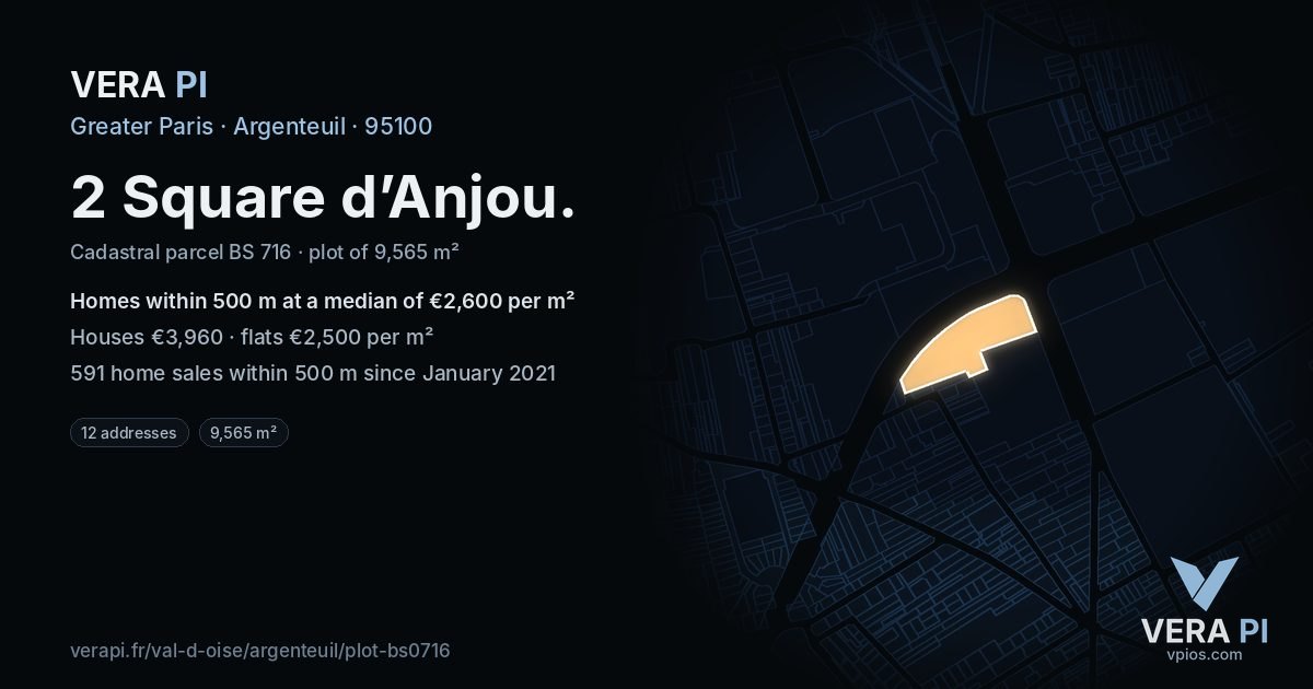 2 Square d’Anjou, Argenteuil at night – the plot lit, the parcels around coloured by the prices near them