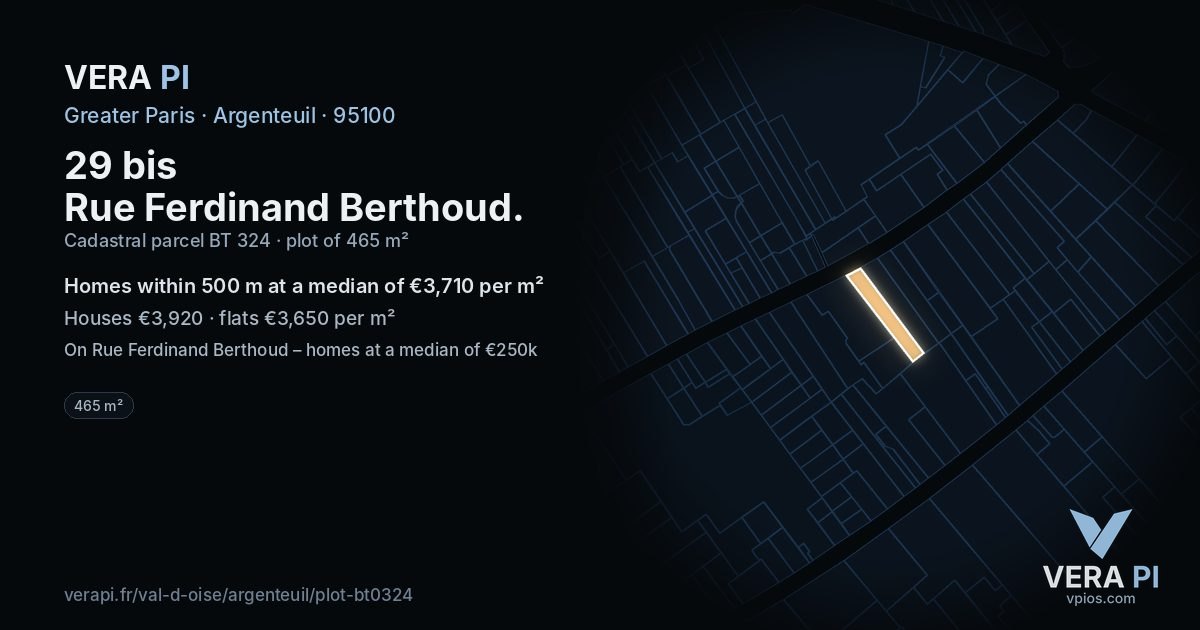 29 bis Rue Ferdinand Berthoud, Argenteuil at night – the plot lit, the parcels around coloured by the prices near them