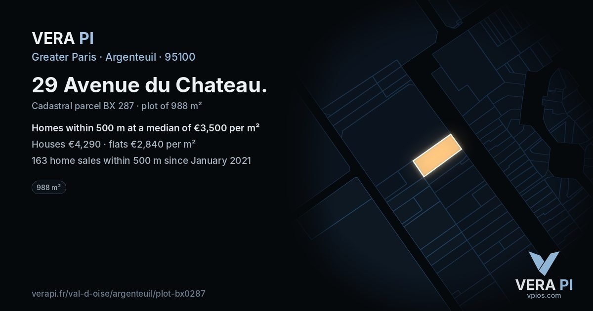 29 Avenue du Chateau, Argenteuil at night – the plot lit, the parcels around coloured by the prices near them