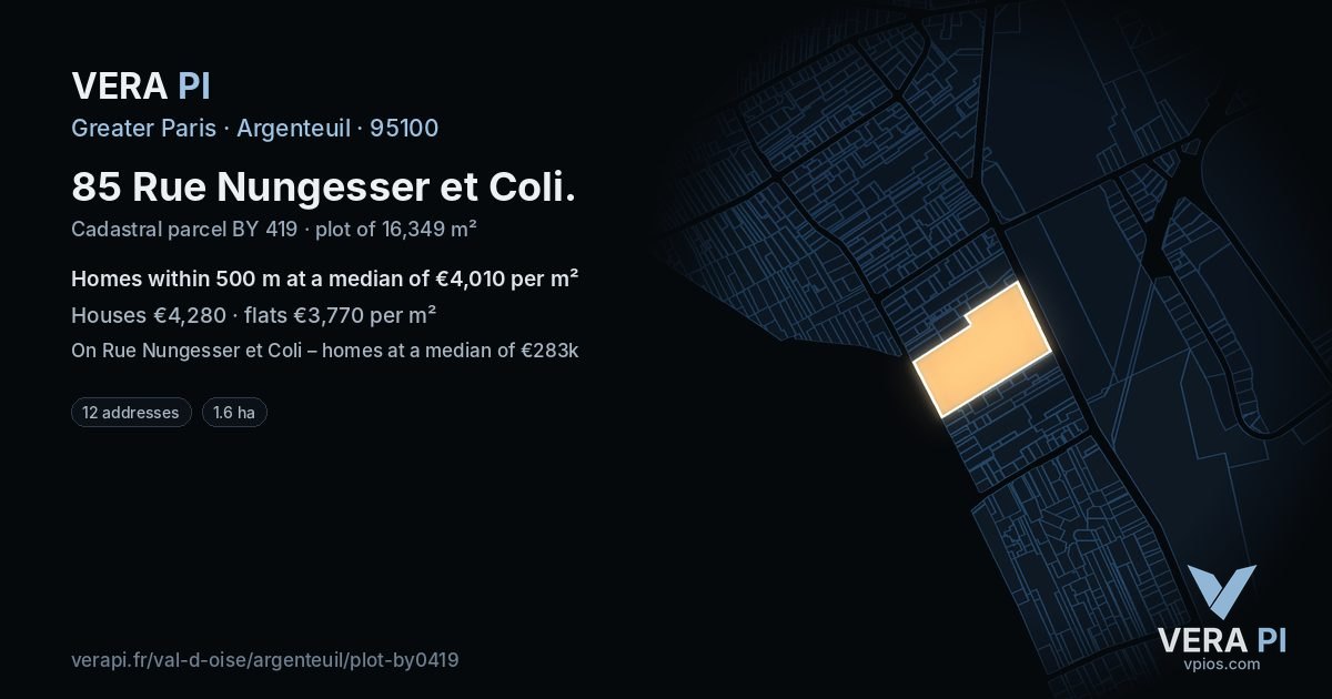 85 Rue Nungesser et Coli, Argenteuil at night – the plot lit, the parcels around coloured by the prices near them