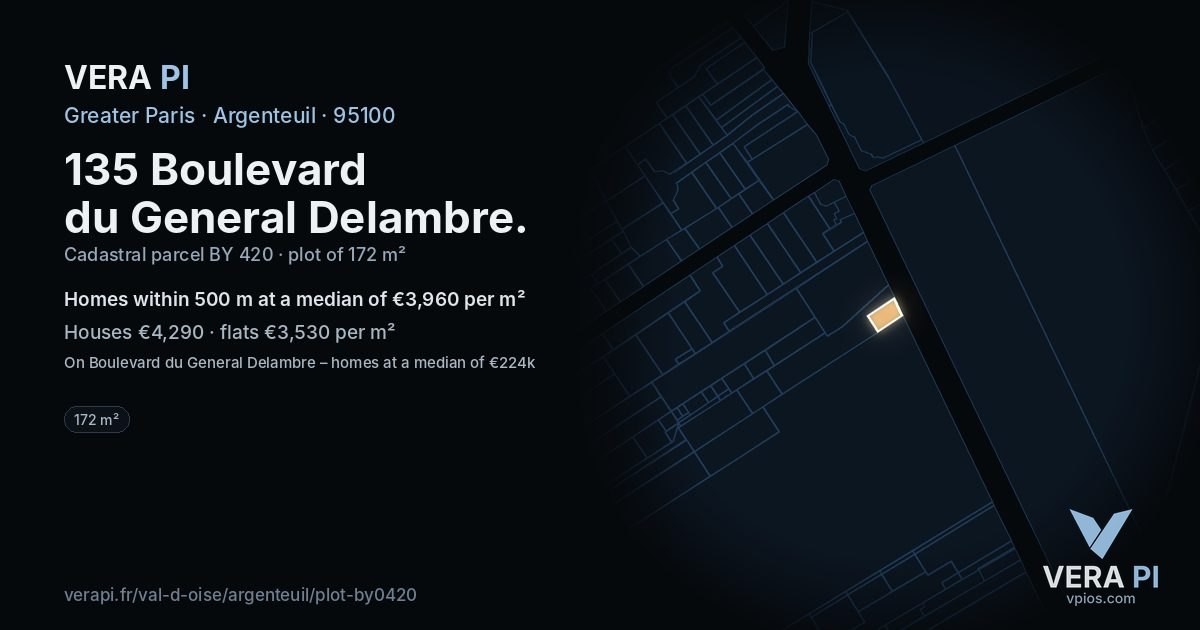 135 Boulevard du General Delambre, Argenteuil at night – the plot lit, the parcels around coloured by the prices near them