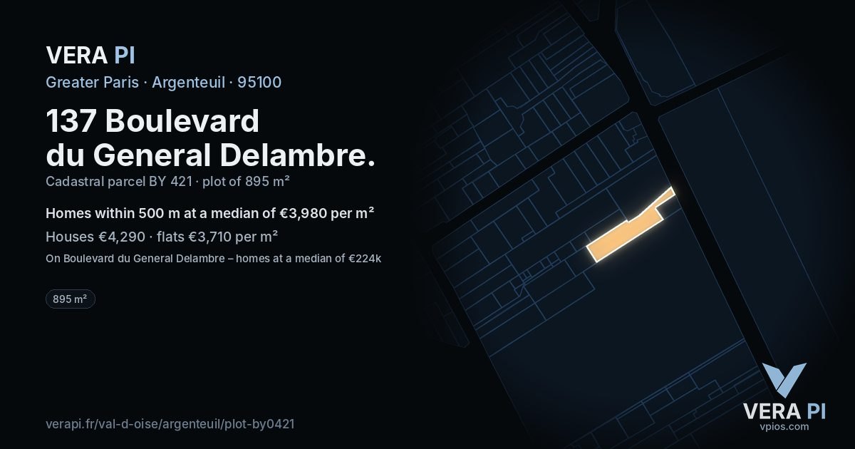 137 Boulevard du General Delambre, Argenteuil at night – the plot lit, the parcels around coloured by the prices near them