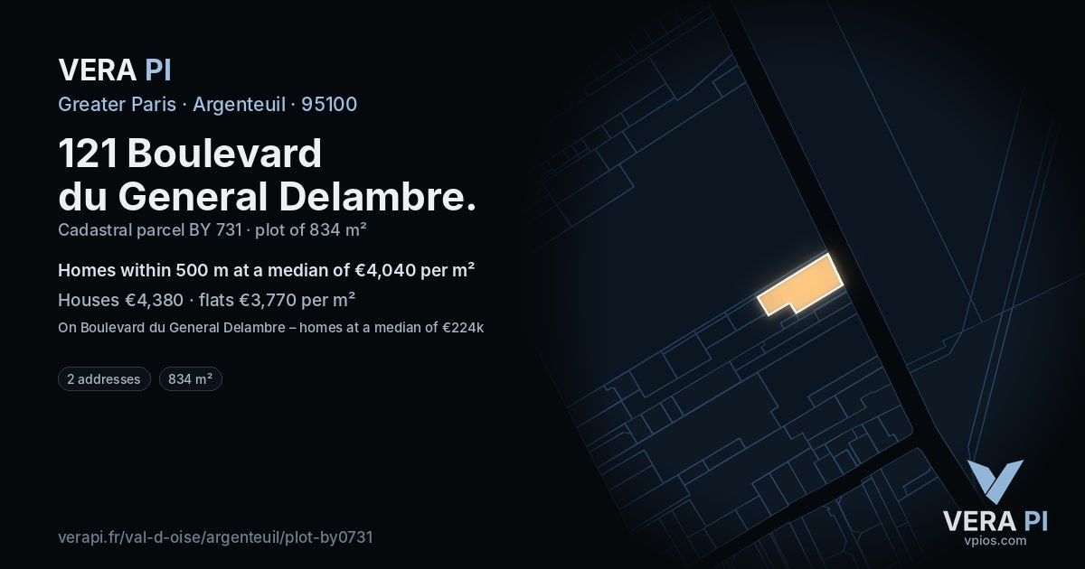121 Boulevard du General Delambre, Argenteuil at night – the plot lit, the parcels around coloured by the prices near them