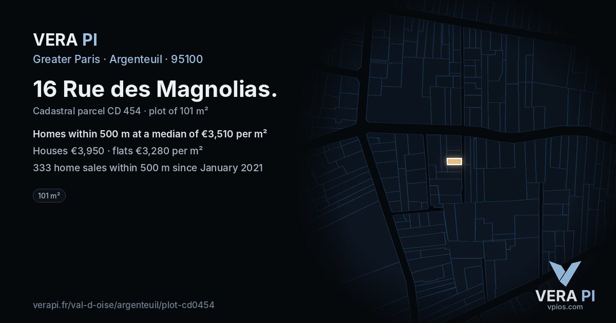 16 Rue des Magnolias, Argenteuil at night – the plot lit, the parcels around coloured by the prices near them