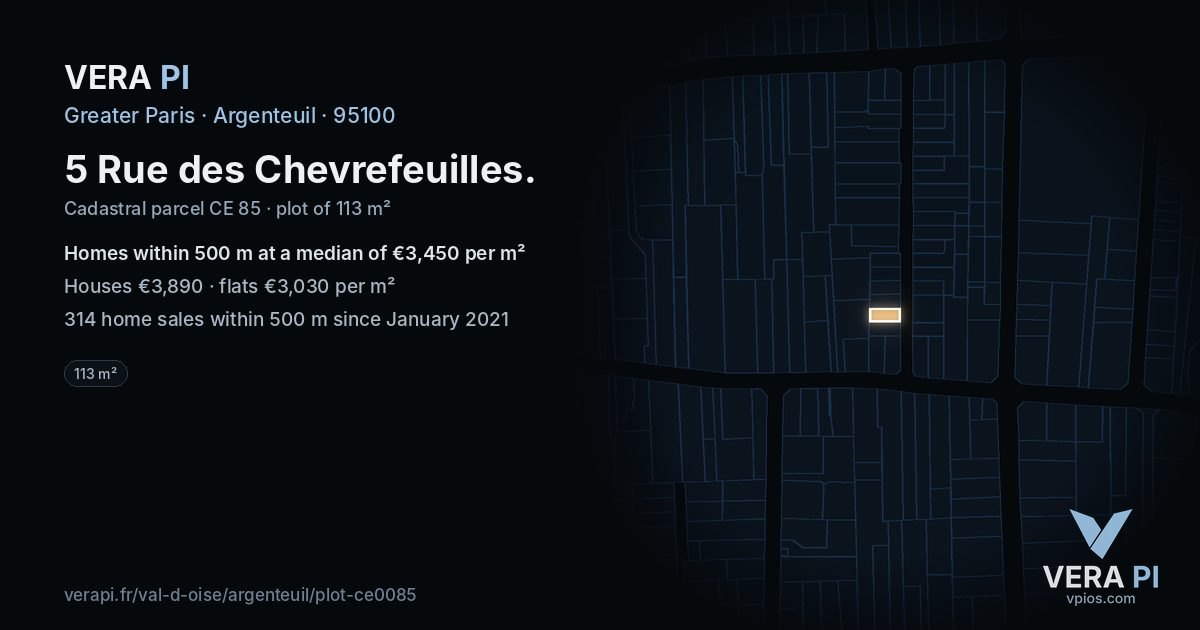 5 Rue des Chevrefeuilles, Argenteuil at night – the plot lit, the parcels around coloured by the prices near them