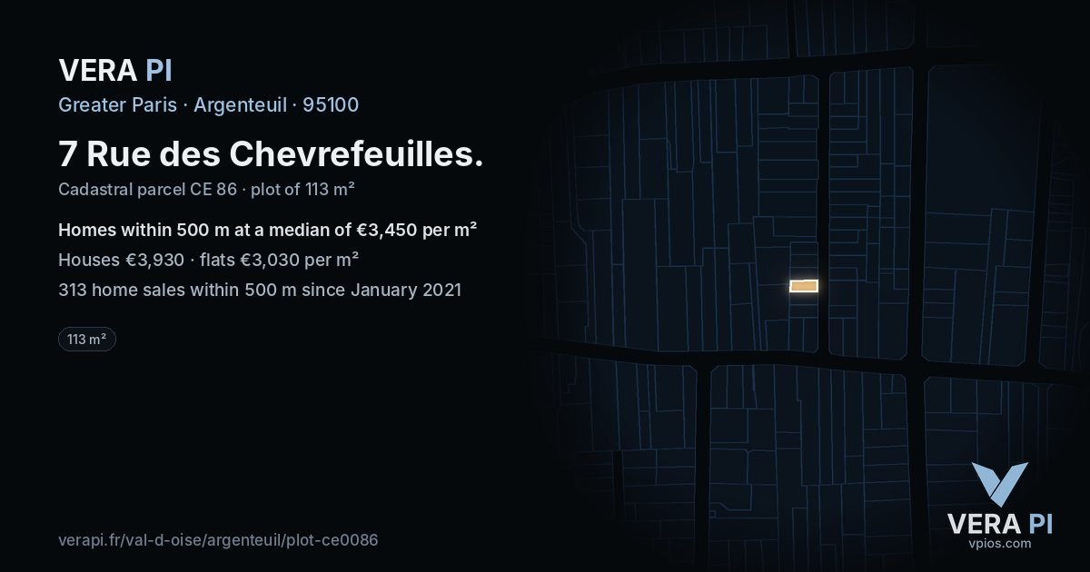 7 Rue des Chevrefeuilles, Argenteuil at night – the plot lit, the parcels around coloured by the prices near them