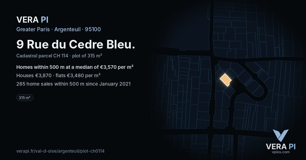 9 Rue du Cedre Bleu, Argenteuil at night – the plot lit, the parcels around coloured by the prices near them