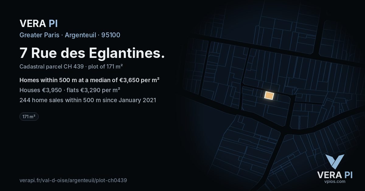7 Rue des Eglantines, Argenteuil at night – the plot lit, the parcels around coloured by the prices near them