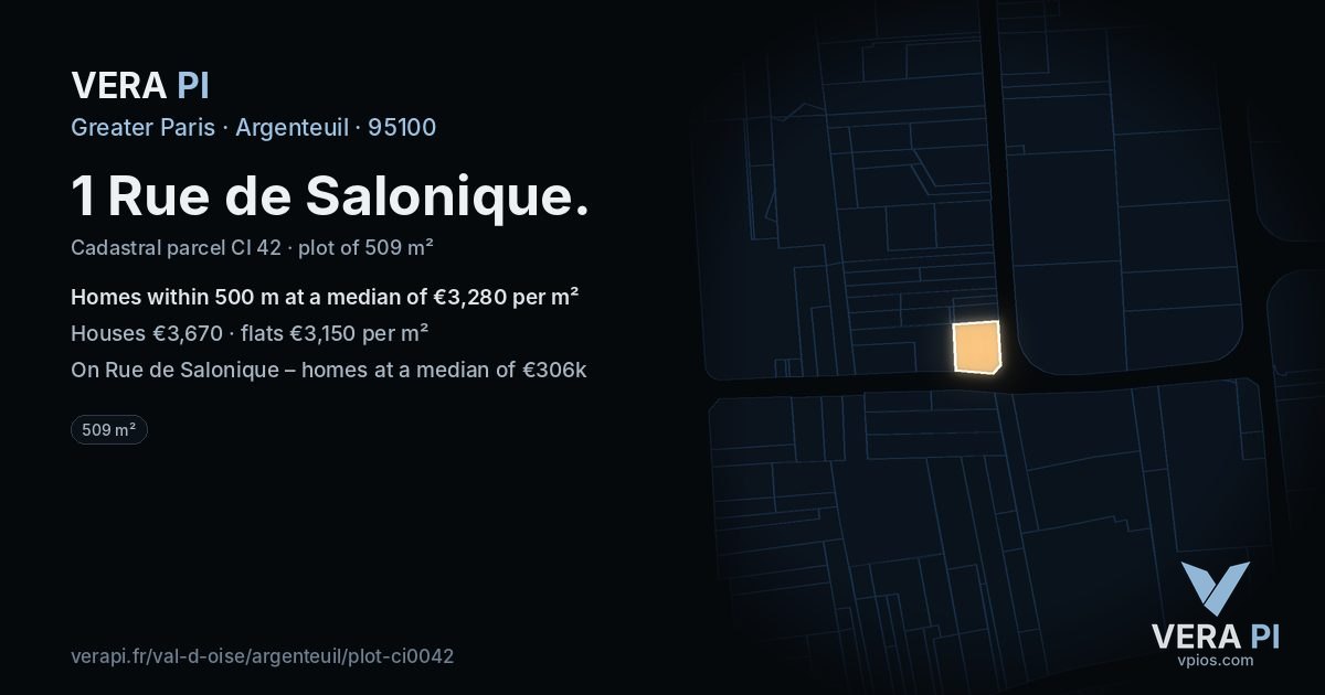 1 Rue de Salonique, Argenteuil at night – the plot lit, the parcels around coloured by the prices near them