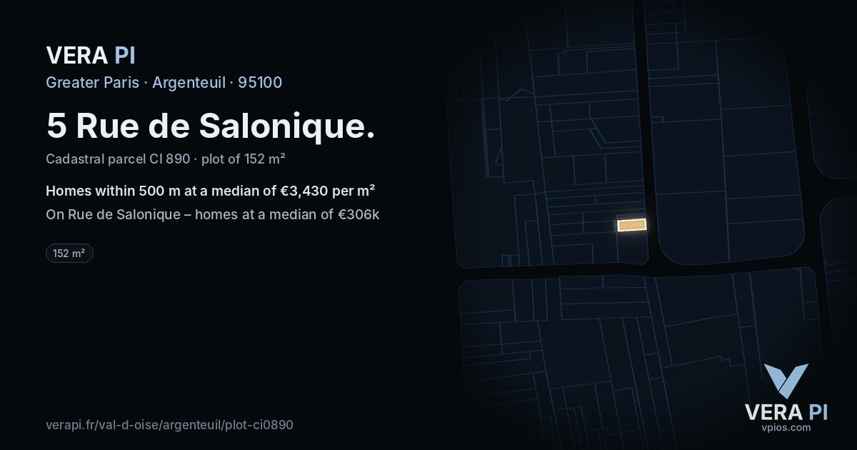 5 Rue de Salonique, Argenteuil at night – the plot lit, the parcels around coloured by the prices near them