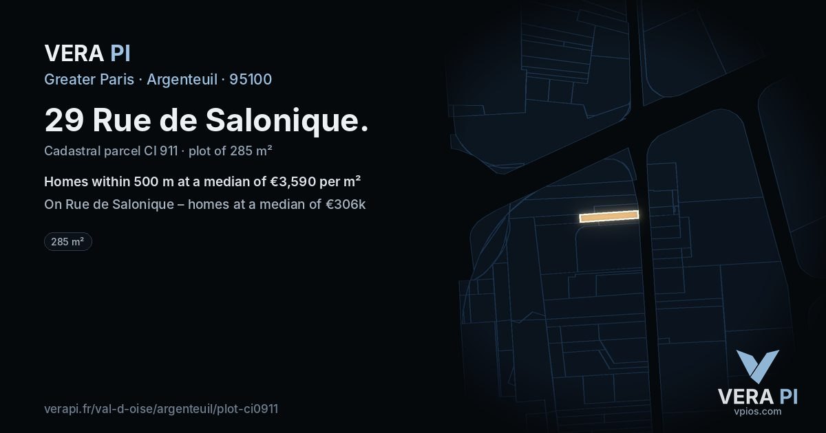 29 Rue de Salonique, Argenteuil at night – the plot lit, the parcels around coloured by the prices near them