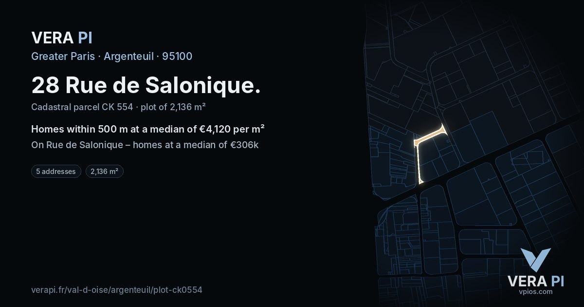 28 Rue de Salonique, Argenteuil at night – the plot lit, the parcels around coloured by the prices near them