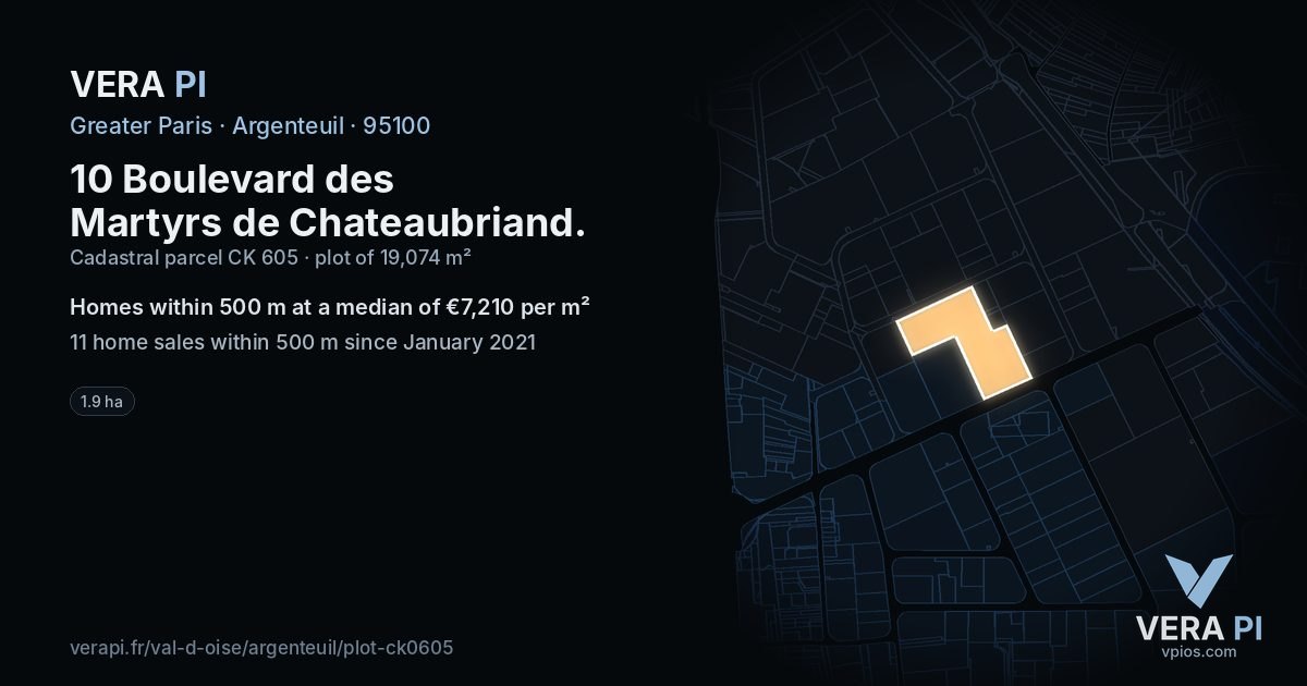 10 Boulevard des Martyrs de Chateaubriand, Argenteuil at night – the plot lit, the parcels around coloured by the prices near them