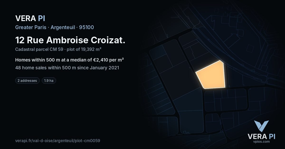 12 Rue Ambroise Croizat, Argenteuil at night – the plot lit, the parcels around coloured by the prices near them