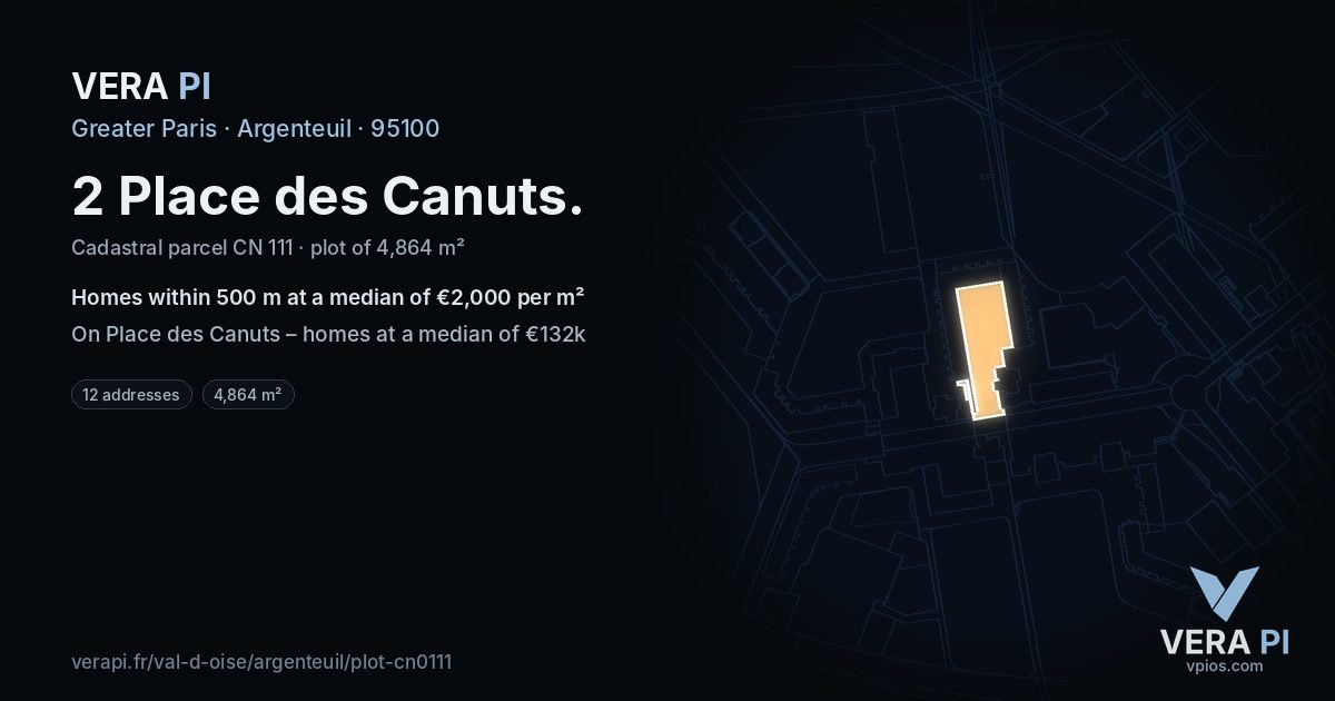 2 Place des Canuts, Argenteuil at night – the plot lit, the parcels around coloured by the prices near them