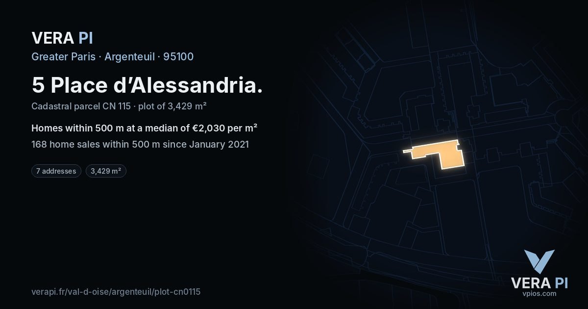 5 Place d’Alessandria, Argenteuil at night – the plot lit, the parcels around coloured by the prices near them